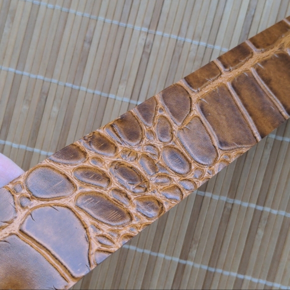 Artisan handmade belt in crocodile alligator reptile style 30"-33" - Picture 7 of 11